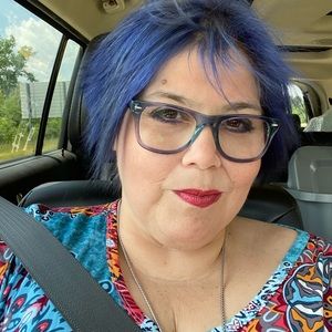 Meet your Posher, Ellen